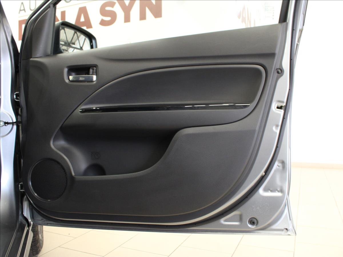 Mitsubishi Space Star Hatchback 1,2 l 59 kw