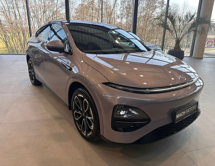 Ostatní Ostatní SUV / Terénní 0,0 358 kw