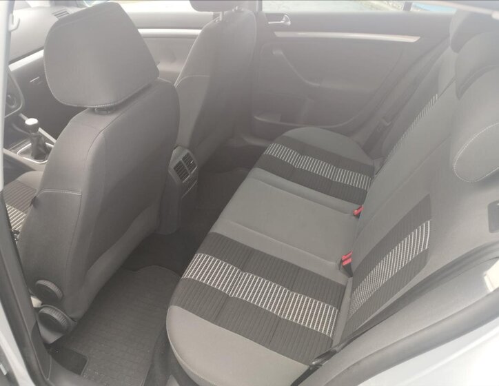 Volkswagen Golf Hatchback 1,6 l 75 kw