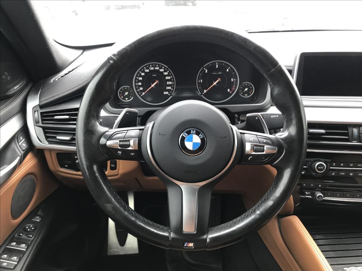 BMW X6 Sedan / Limuzína 3,0 l 190 kw