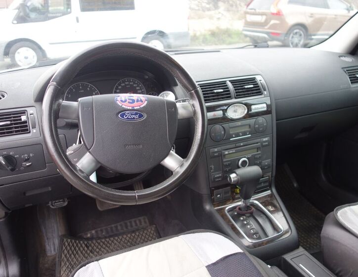Ford Mondeo 18