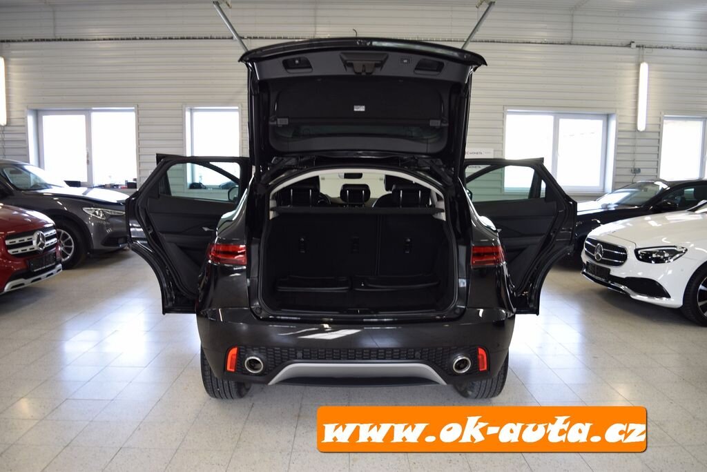 Jaguar F-Pace SUV 2,0 l 110 kw