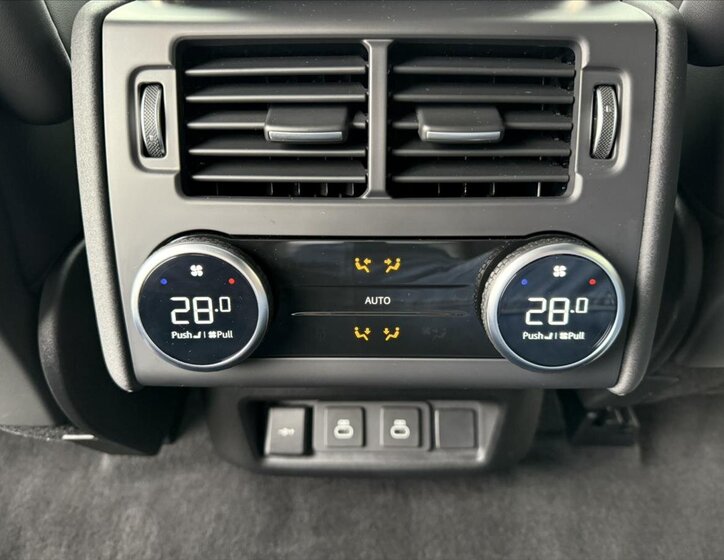 Land Rover Discovery SUV 3,0 l 184 kw