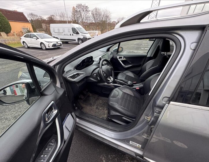 Peugeot 2008 7