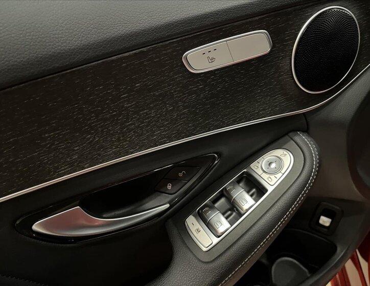 Mercedes-Benz Třídy C Sedan / Limuzína 2,0 l 143 kw