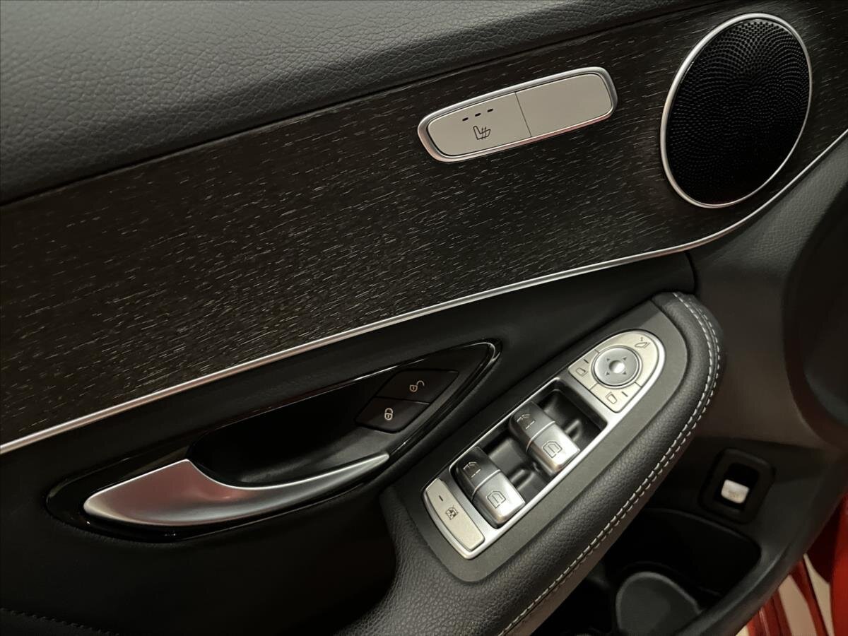 Mercedes-Benz Třídy C Sedan / Limuzína 2,0 l 143 kw