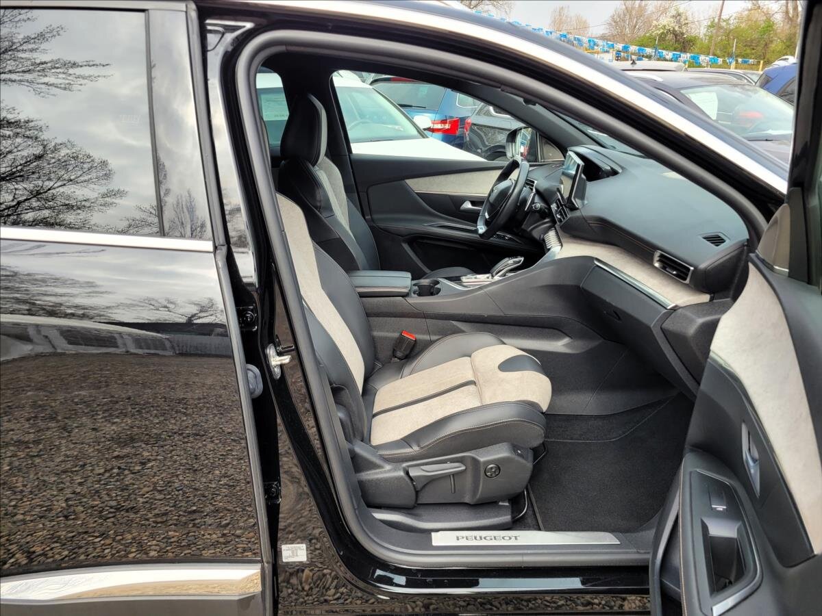 Peugeot 3008 SUV / Terénní 1,6 l 165 kw