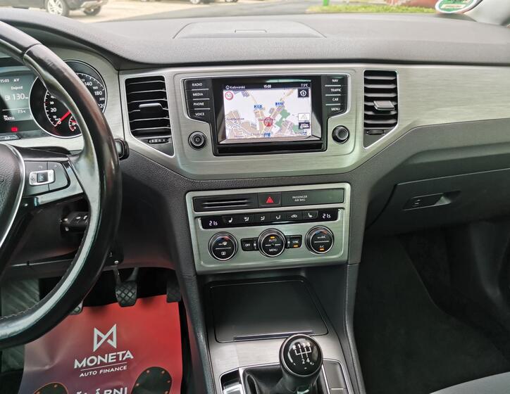 Volkswagen Golf Sportsvan Kombi 1,2 l 63 kw