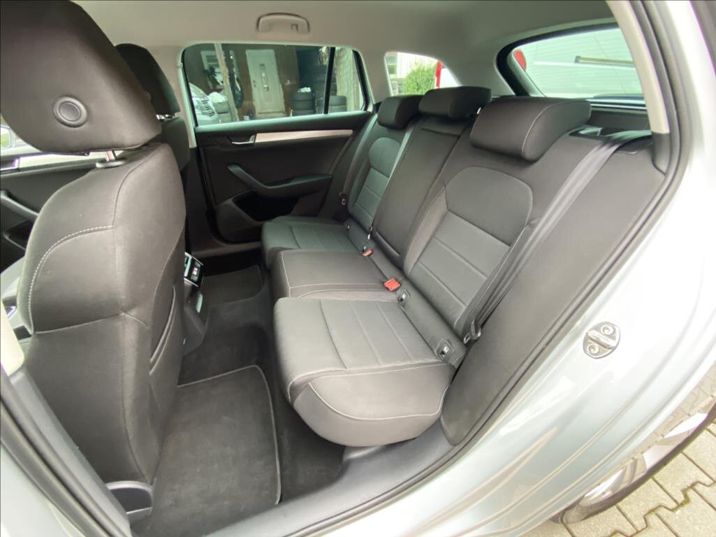 Škoda Superb Kombi 2,0 l 110 kw