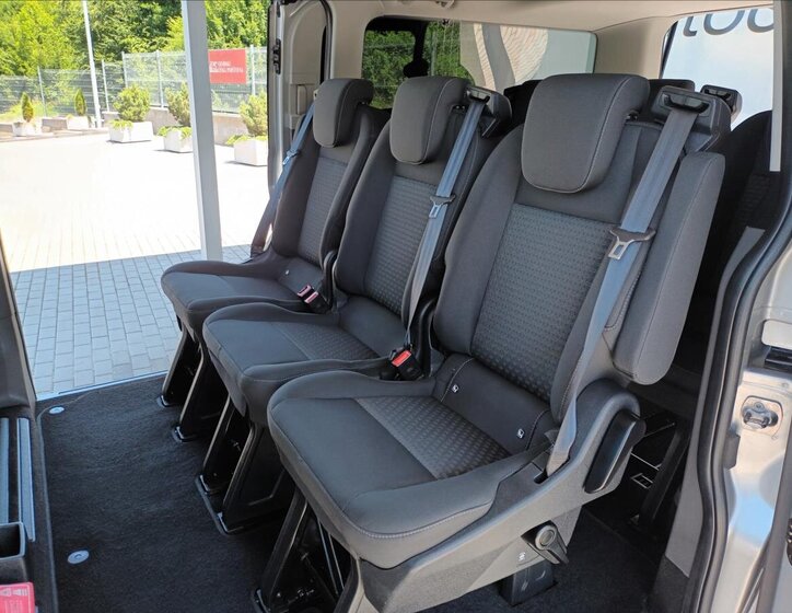 Ford Tourneo Custom VAN-Minibus 2,0 l 96 kw