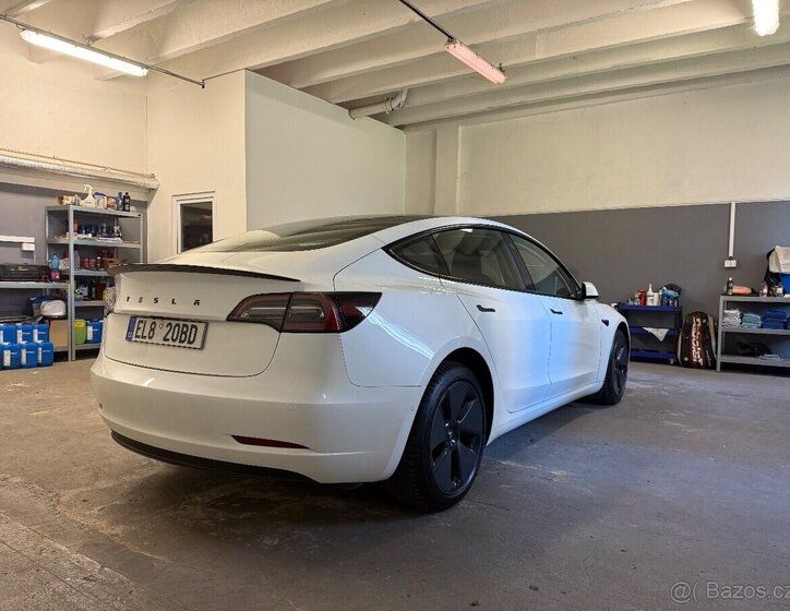 Tesla Model 3 Sedan 0,0 88 kw