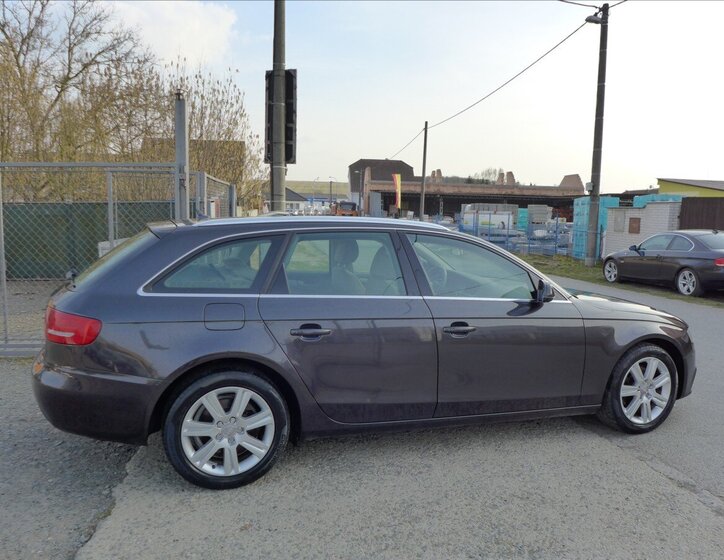 Audi A4 Kombi 2,0 l 105 kw