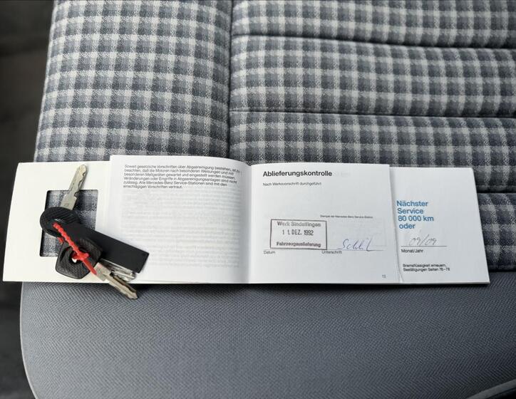 Mercedes-Benz 124 16