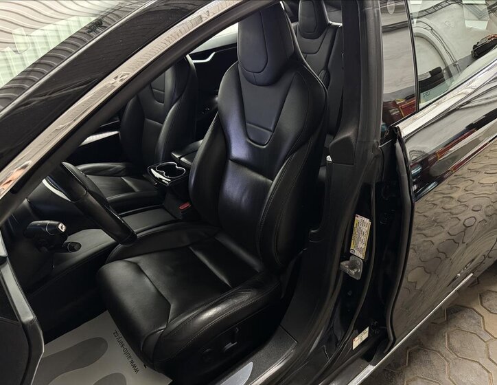 Tesla Model S Liftback 0,0 311 kw