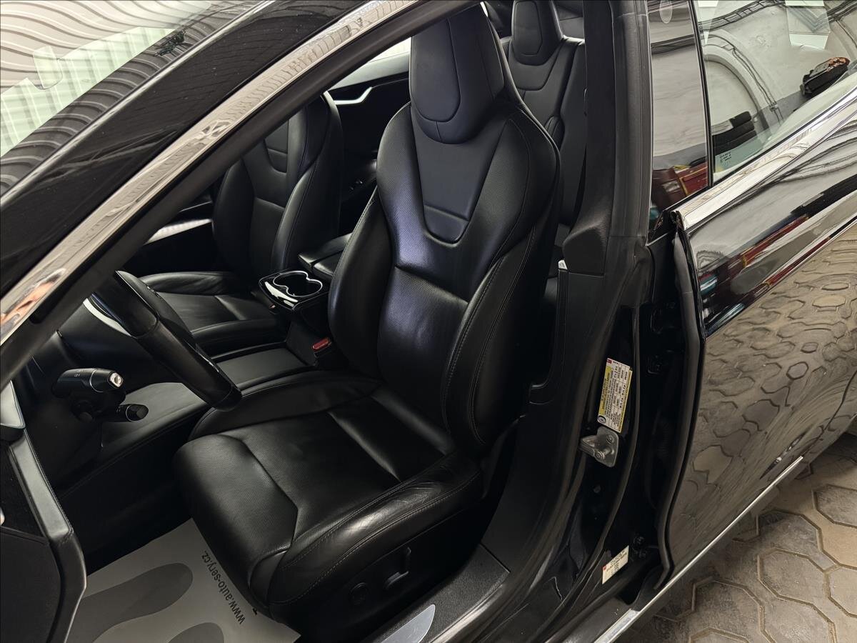 Tesla Model S Liftback 0,0 311 kw