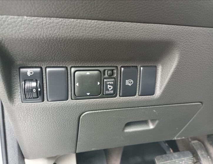 Nissan X-Trail SUV / Terénní 2,5 l 121 kw