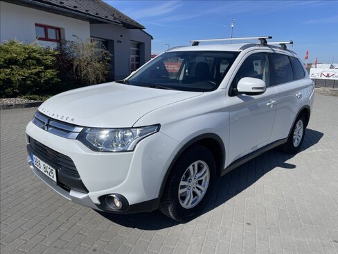 Mitsubishi Outlander SUV / Terénní 2,3 l 110 kw