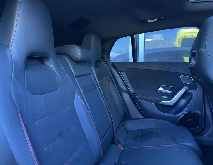 Mercedes-Benz CLA 18