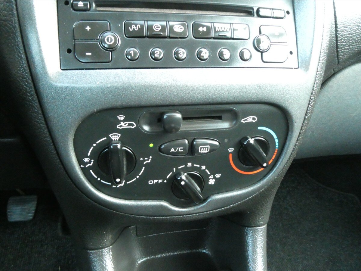 Peugeot 206 Hatchback 1,6 l 80 kw