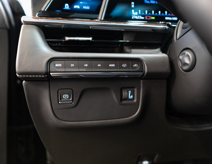 Cadillac Escalade SUV / Terénní 6,2 l 313 kw