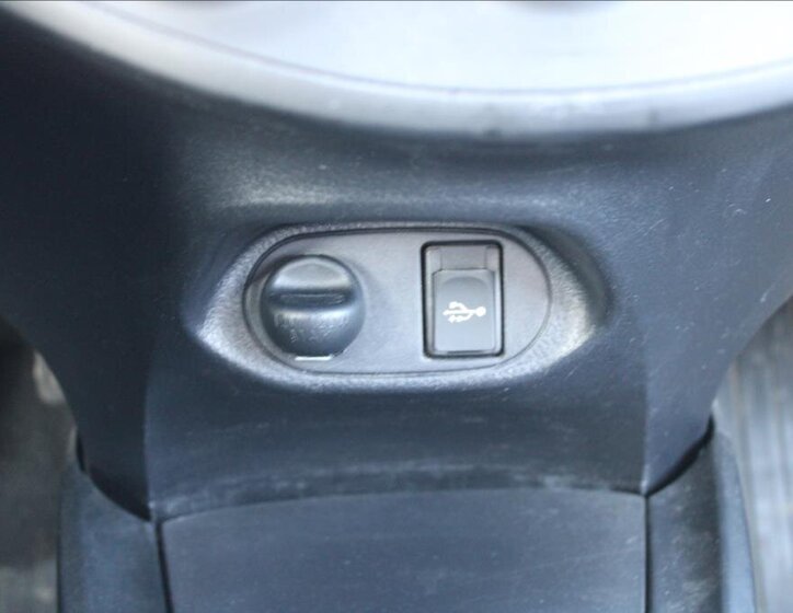 Toyota Yaris Hatchback 1,5 l 82 kw