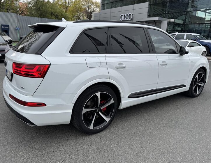 Audi SQ7 SUV / Terénní 4,0 l 320 kw