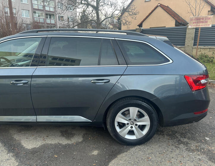 Škoda Superb 18