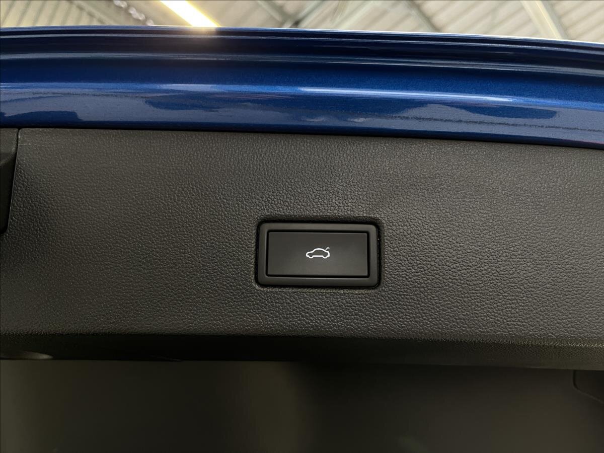 Volkswagen T-Roc SUV 1,5 l 110 kw