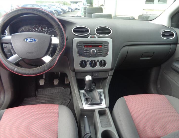 Ford Focus 10