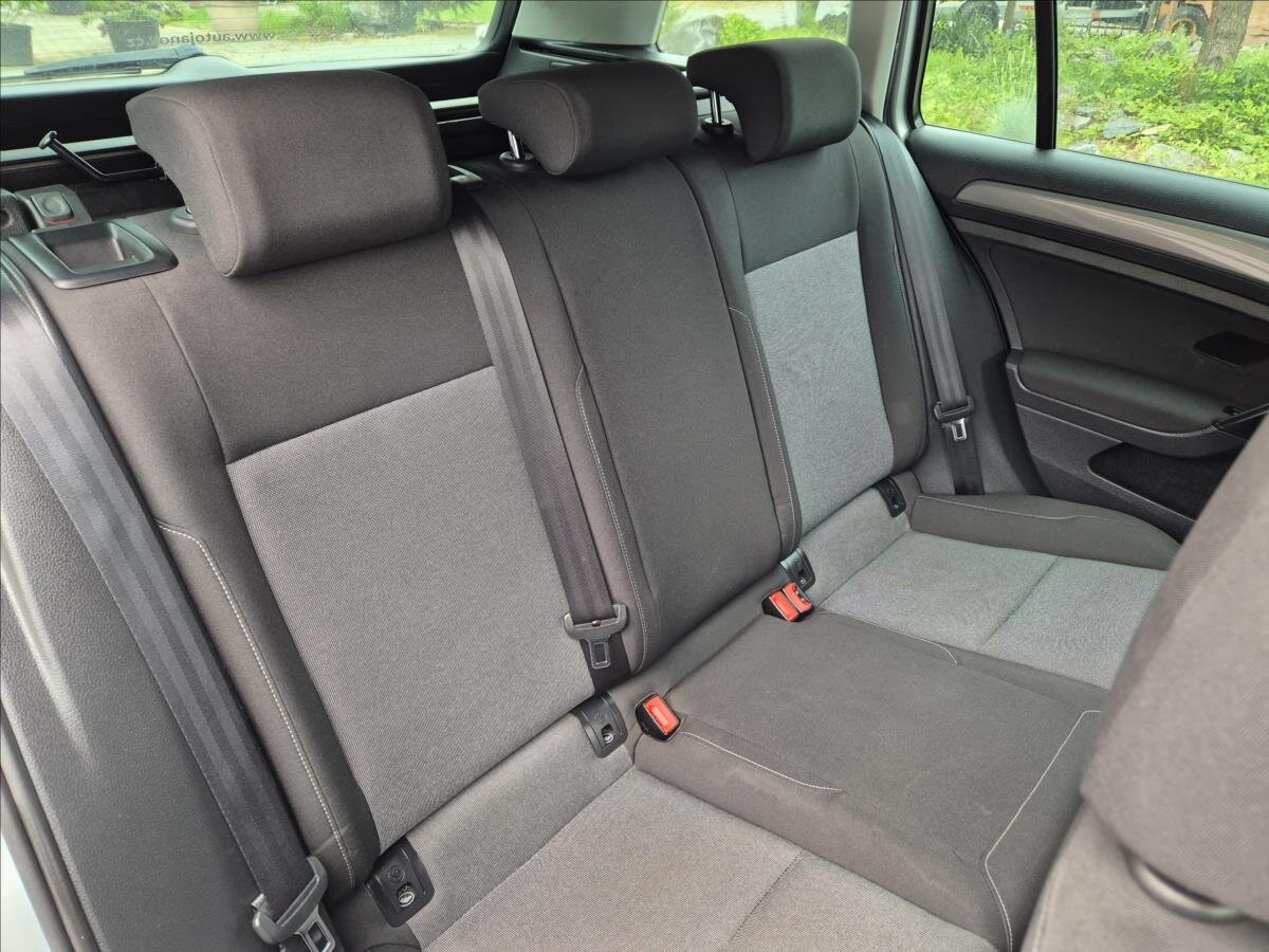 Volkswagen Golf Kombi 1,6 l 81 kw