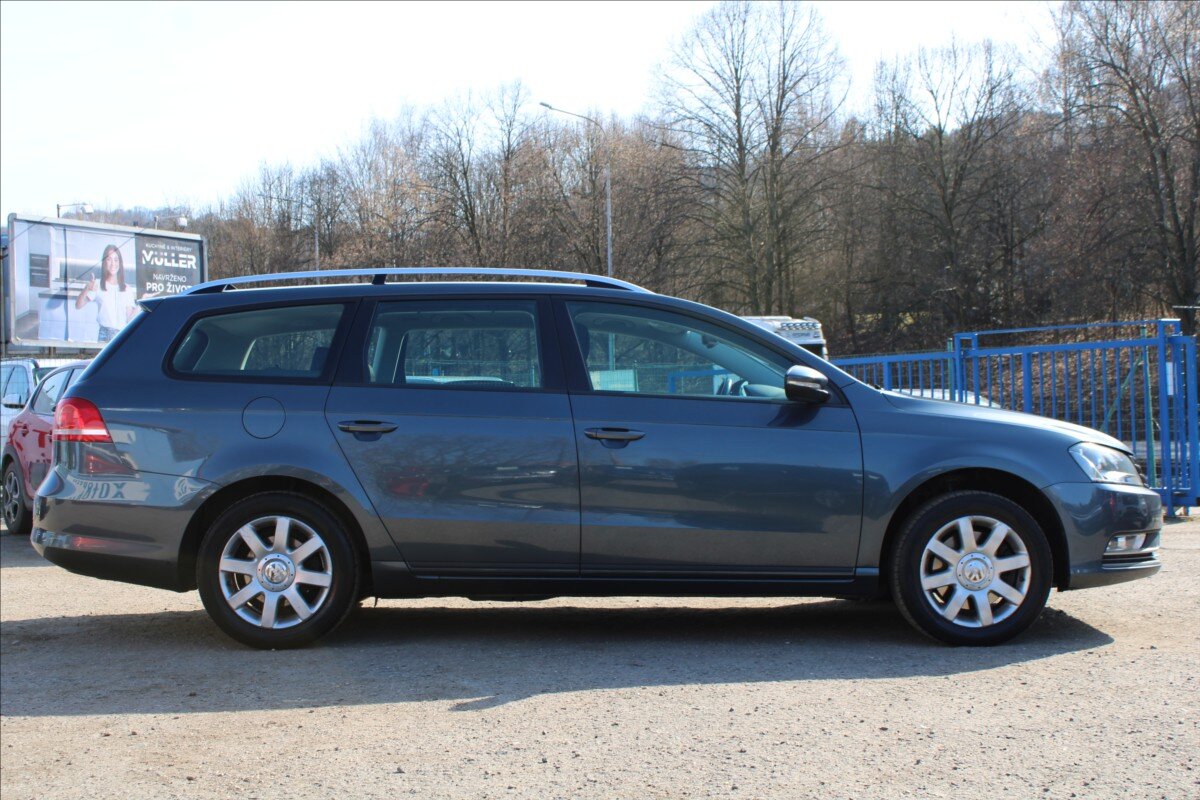 Volkswagen Passat Kombi 1,6 l 77 kw