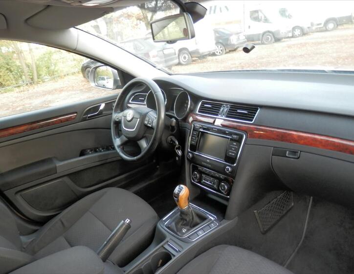 Škoda Superb 14