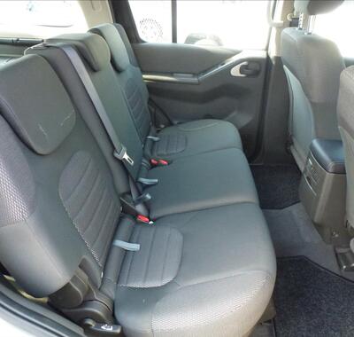 Nissan Pathfinder 23