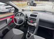 Peugeot 107 Hatchback 998,0 50 kw