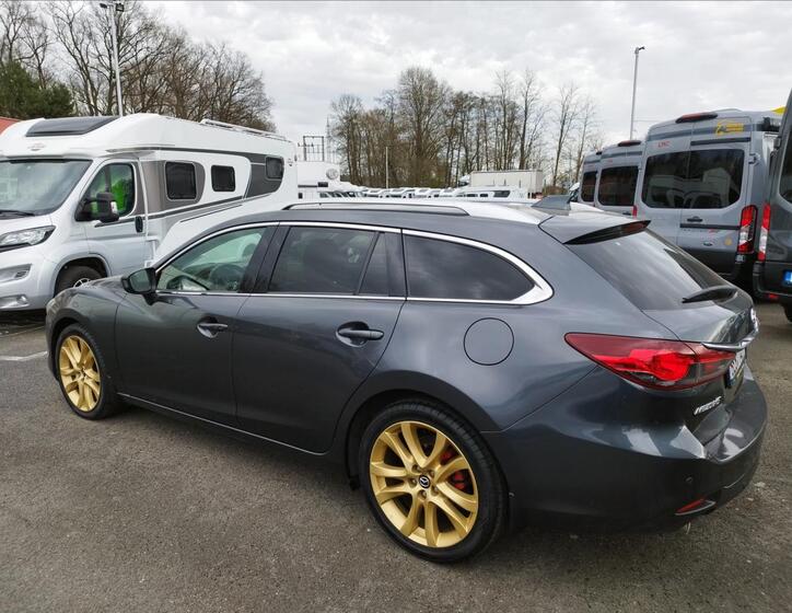 Mazda 6 4