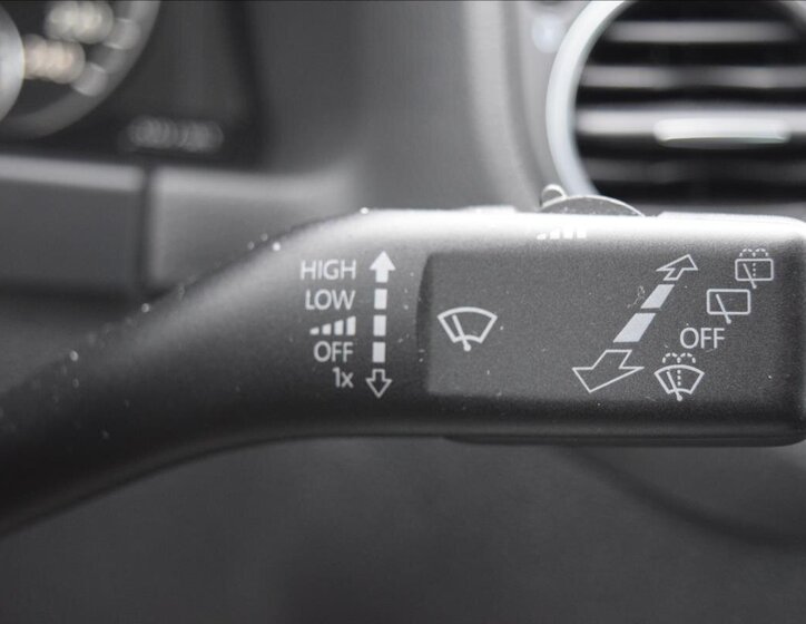 Volkswagen Golf Kombi 1,6 l 77 kw