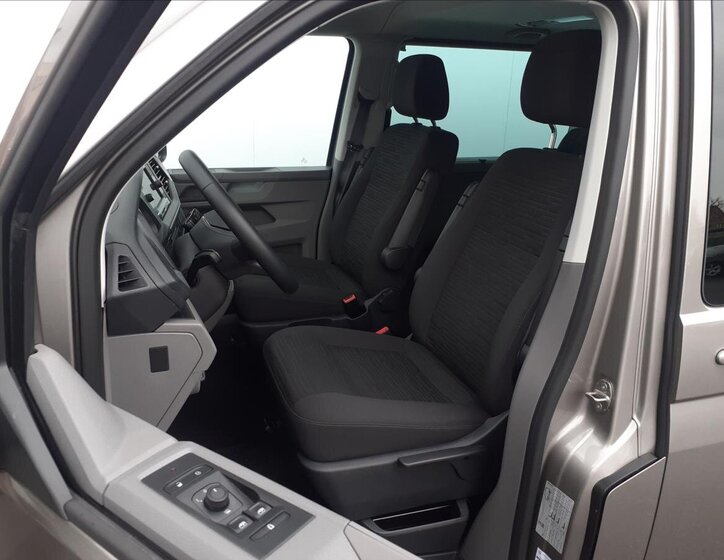 Volkswagen Caravelle MPV 2,0 l 110 kw