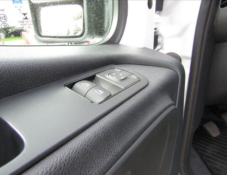 Mercedes-Benz Sprinter 12