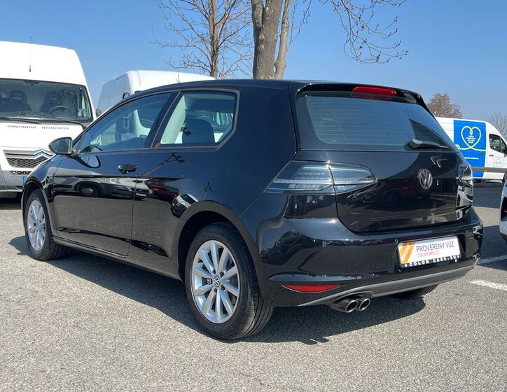 Volkswagen Golf 15