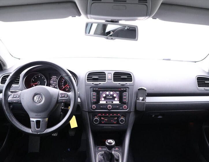 Volkswagen Golf 26