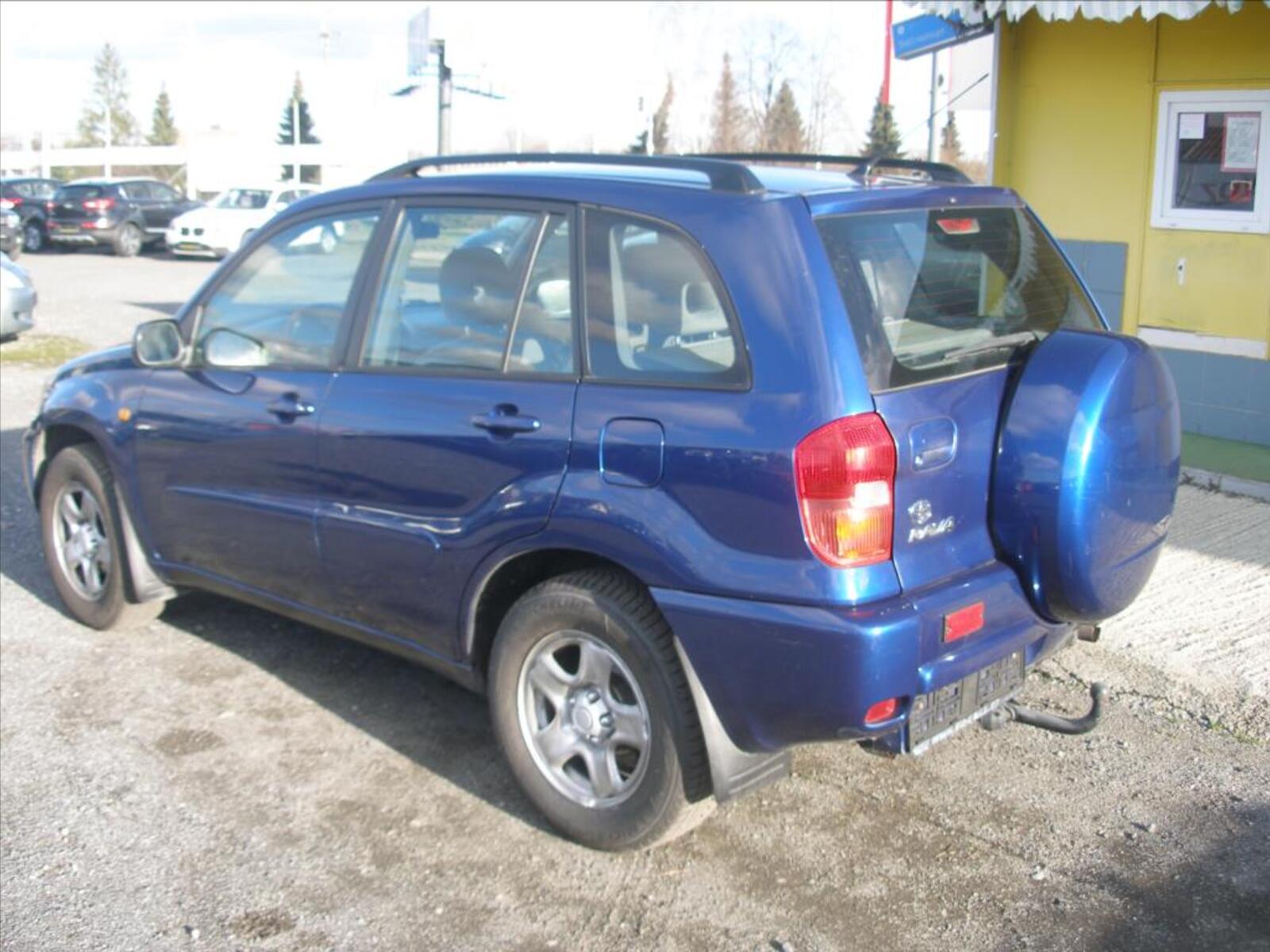 Toyota RAV4 2