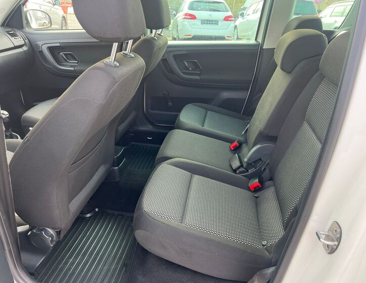 Škoda Roomster 9