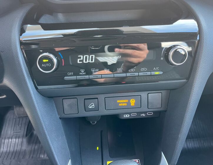 Toyota Yaris Cross 23