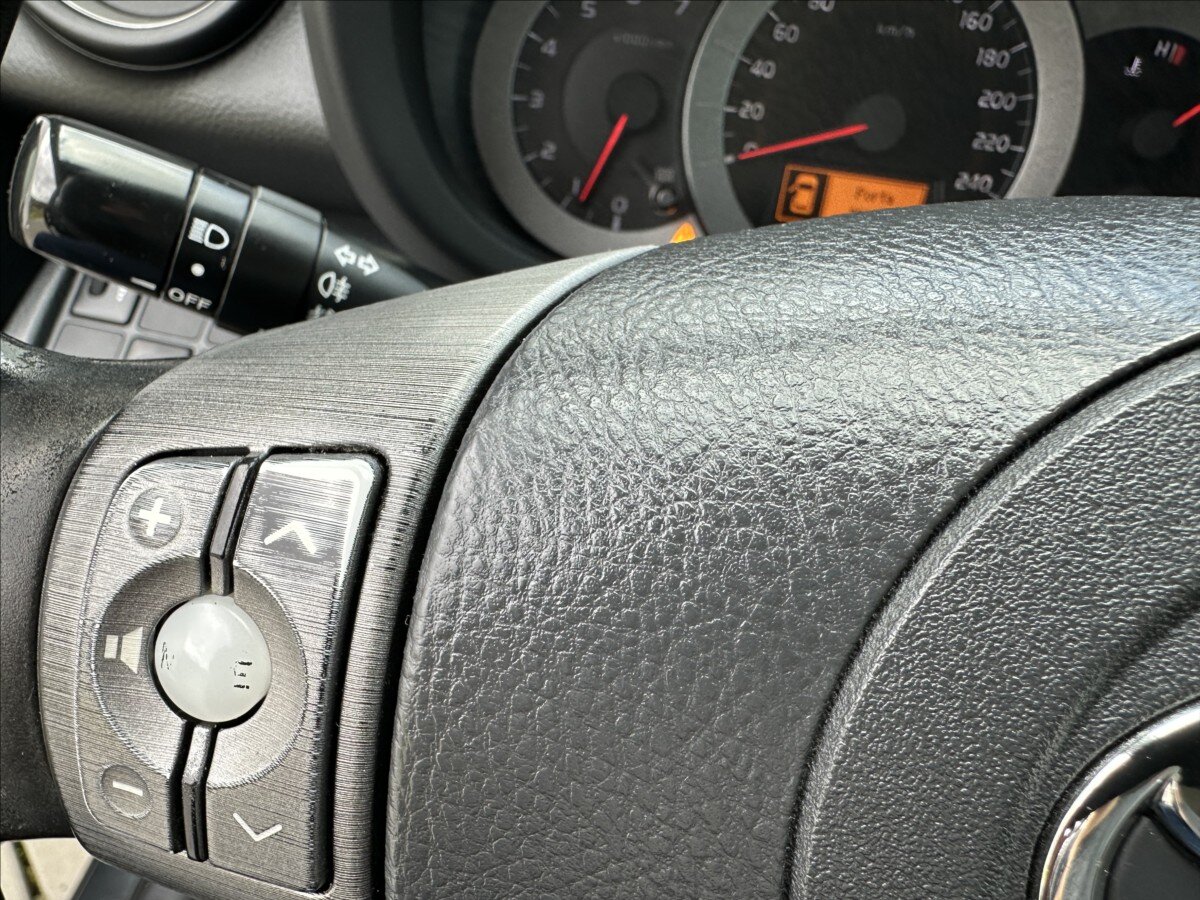 Toyota RAV4 SUV / Terénní 2,2 l 100 kw