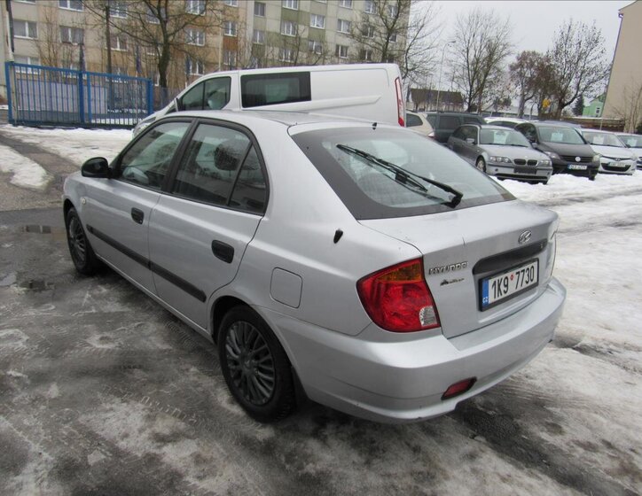 Hyundai Accent Liftback 1,3 l 63 kw