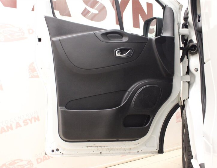 Renault Trafic 9