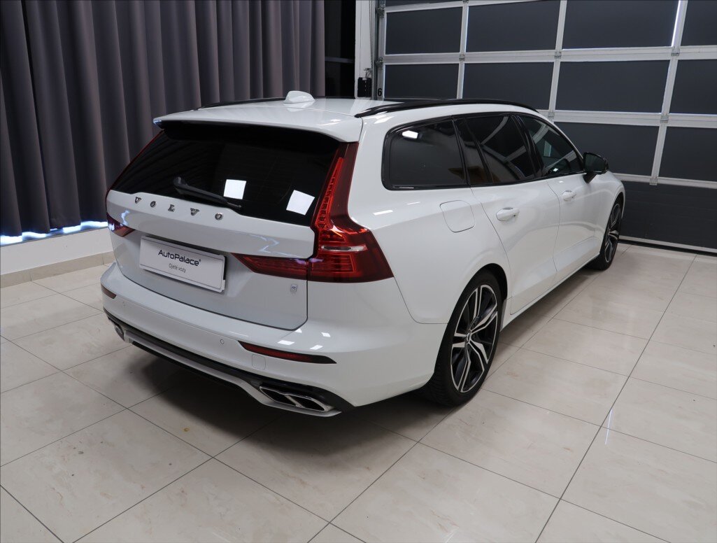 Volvo V60 Kombi 2,0 l 140 kw