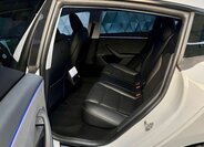 Tesla Model 3 Sedan 0,0 324 kw