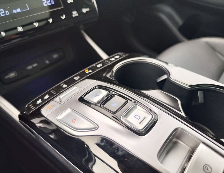 Hyundai Tucson SUV 1,6 l 195 kw