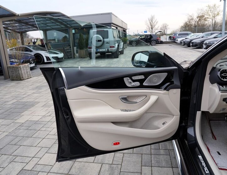 Mercedes-Benz AMG GT Sedan / Limuzína 3,0 l 325 kw